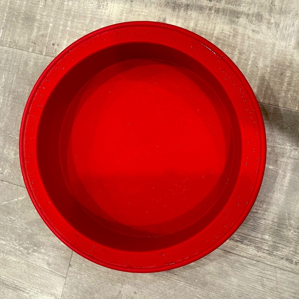 KITCHENAID 9 Inch Silicone Round Cake Pan ( Red )